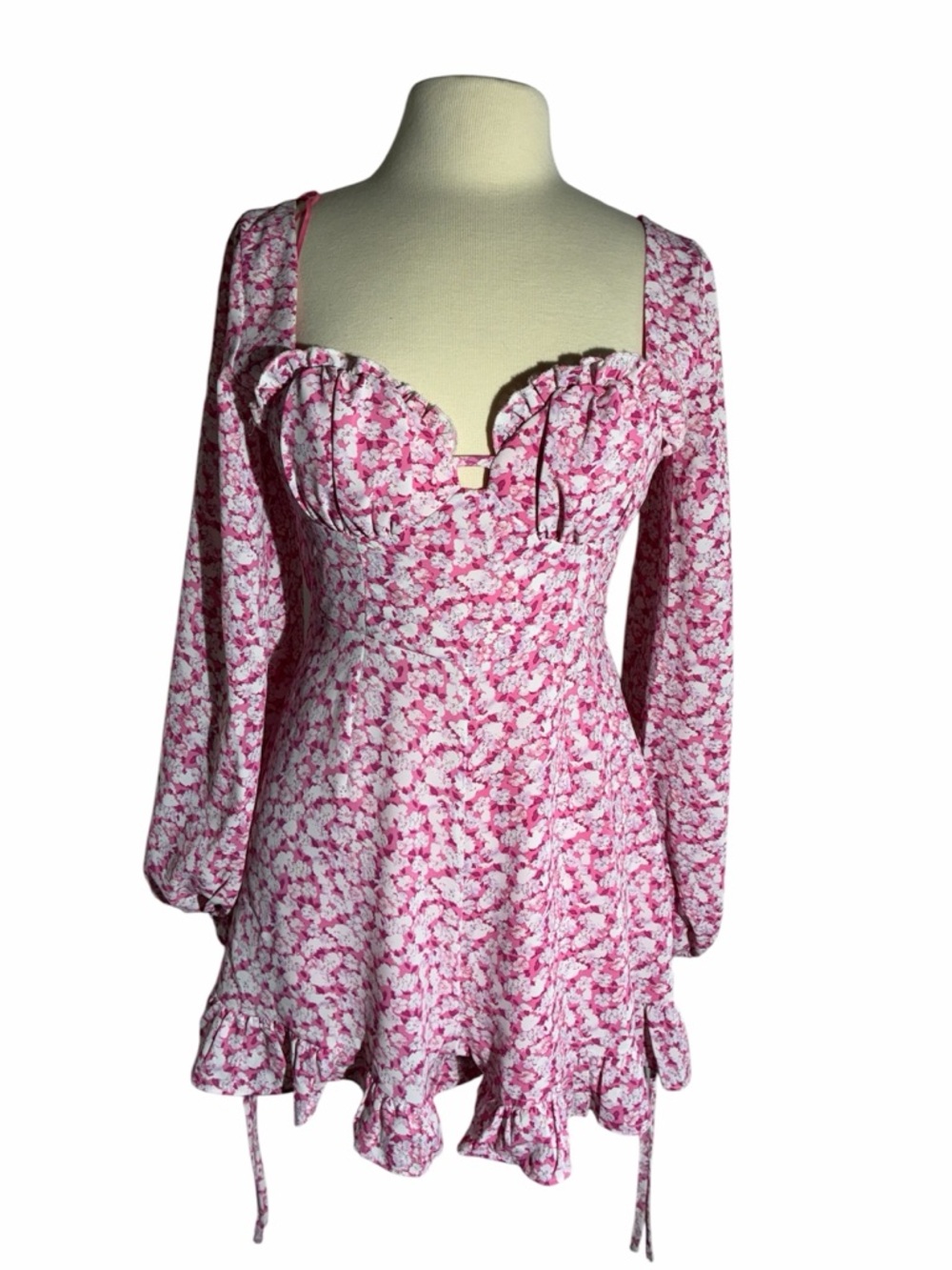 Eve Candy Couture Pink Floral Romper Puff Sleeve Bustier
Ruched Shorts Sz S.